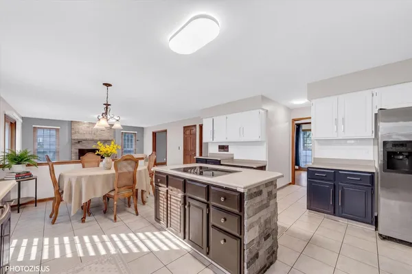 $749,900 | 943 West Bailey Road, Naperville, IL 60565