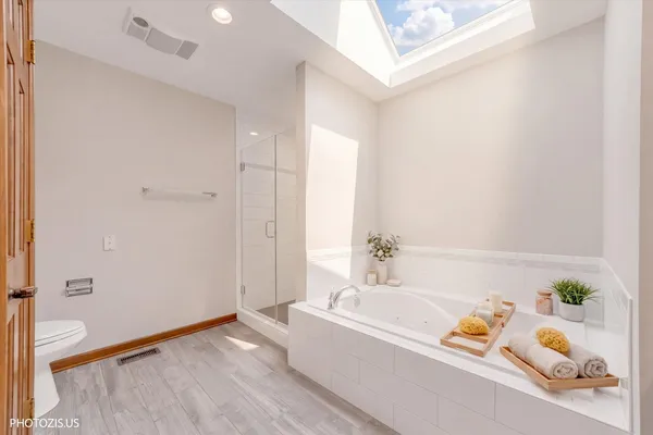 $749,900 | 943 West Bailey Road, Naperville, IL 60565