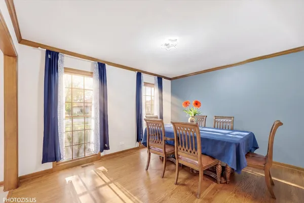 $749,900 | 943 West Bailey Road, Naperville, IL 60565