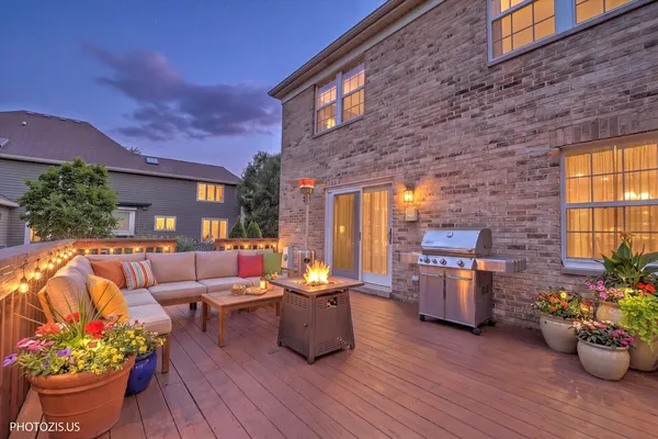 $749,900 | 943 West Bailey Road, Naperville, IL 60565