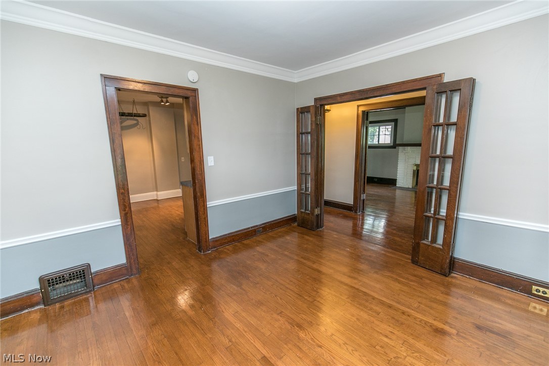 3100 Yorkshire Road Cleveland, OH 44118 - Photo 8 of 35 Gallery Image 8
