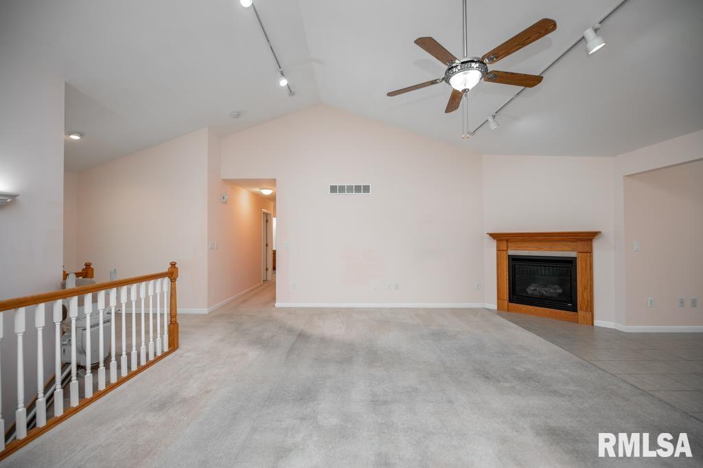 2425 Delaware Street Pekin, IL 61554 - Photo 16 of 48