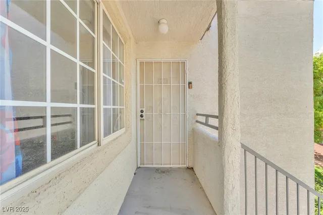 $189,777 | 3318 North Decatur Boulevard, Unit 2083, Las Vegas, NV 89130