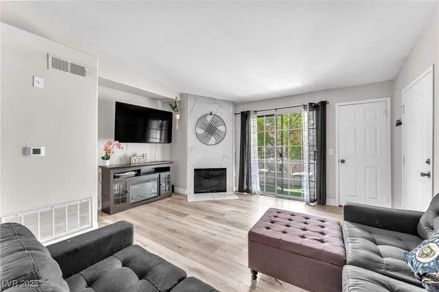 $189,777 | 3318 North Decatur Boulevard, Unit 2083, Las Vegas, NV 89130