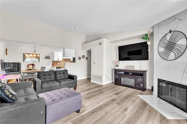 $189,777 | 3318 North Decatur Boulevard, Unit 2083, Las Vegas, NV 89130