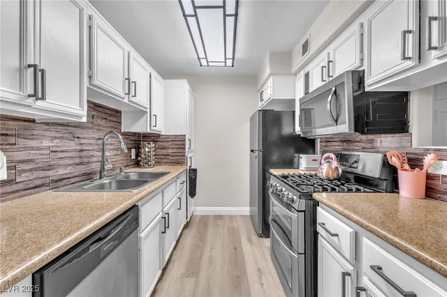 $189,777 | 3318 North Decatur Boulevard, Unit 2083, Las Vegas, NV 89130