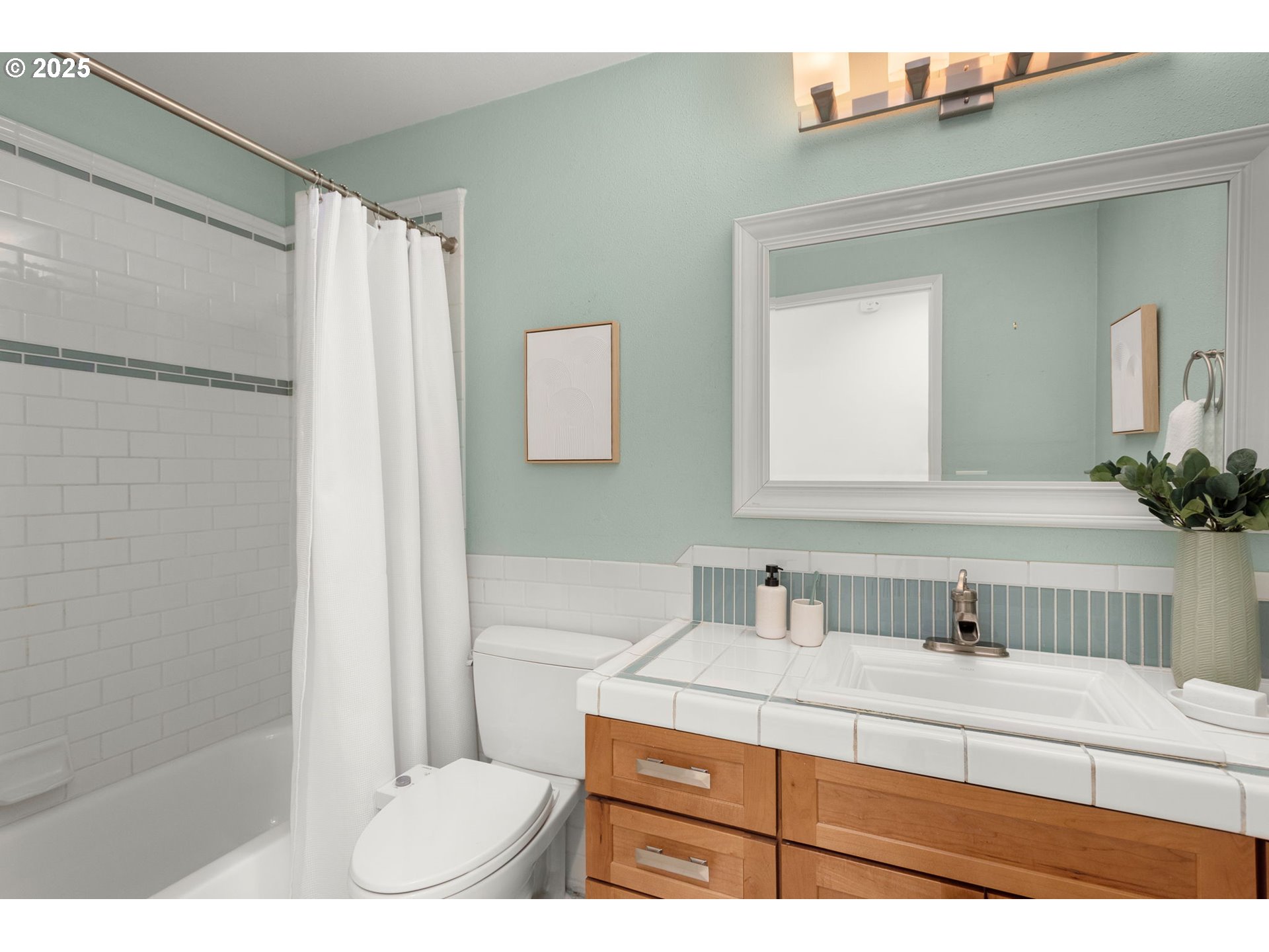 8470 Southwest Godwin Court Portland, OR 97223 - Photo 14 of 20 Gallery Image 14