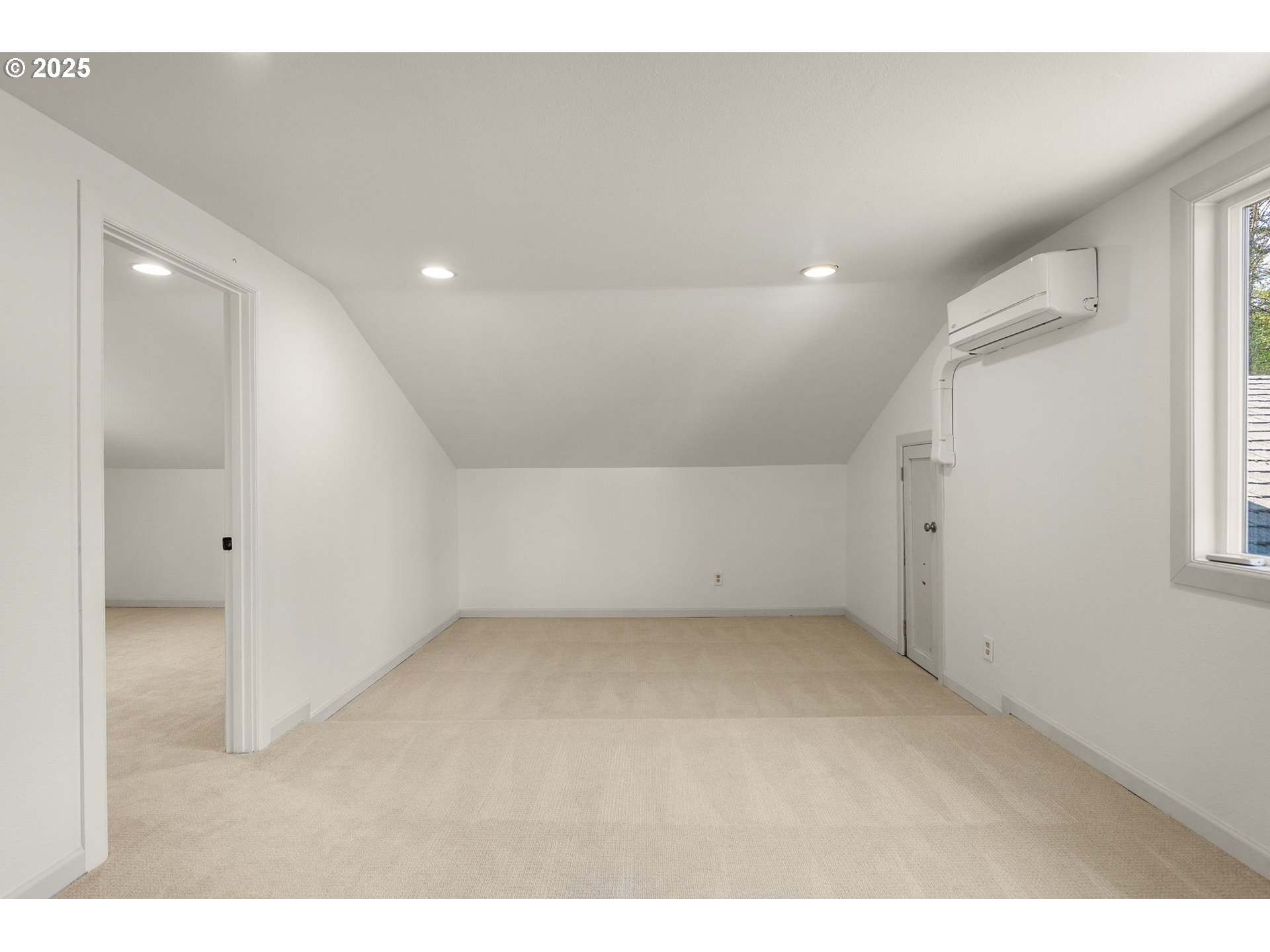 8470 Southwest Godwin Court Portland, OR 97223 - Photo 16 of 20 Gallery Image 16