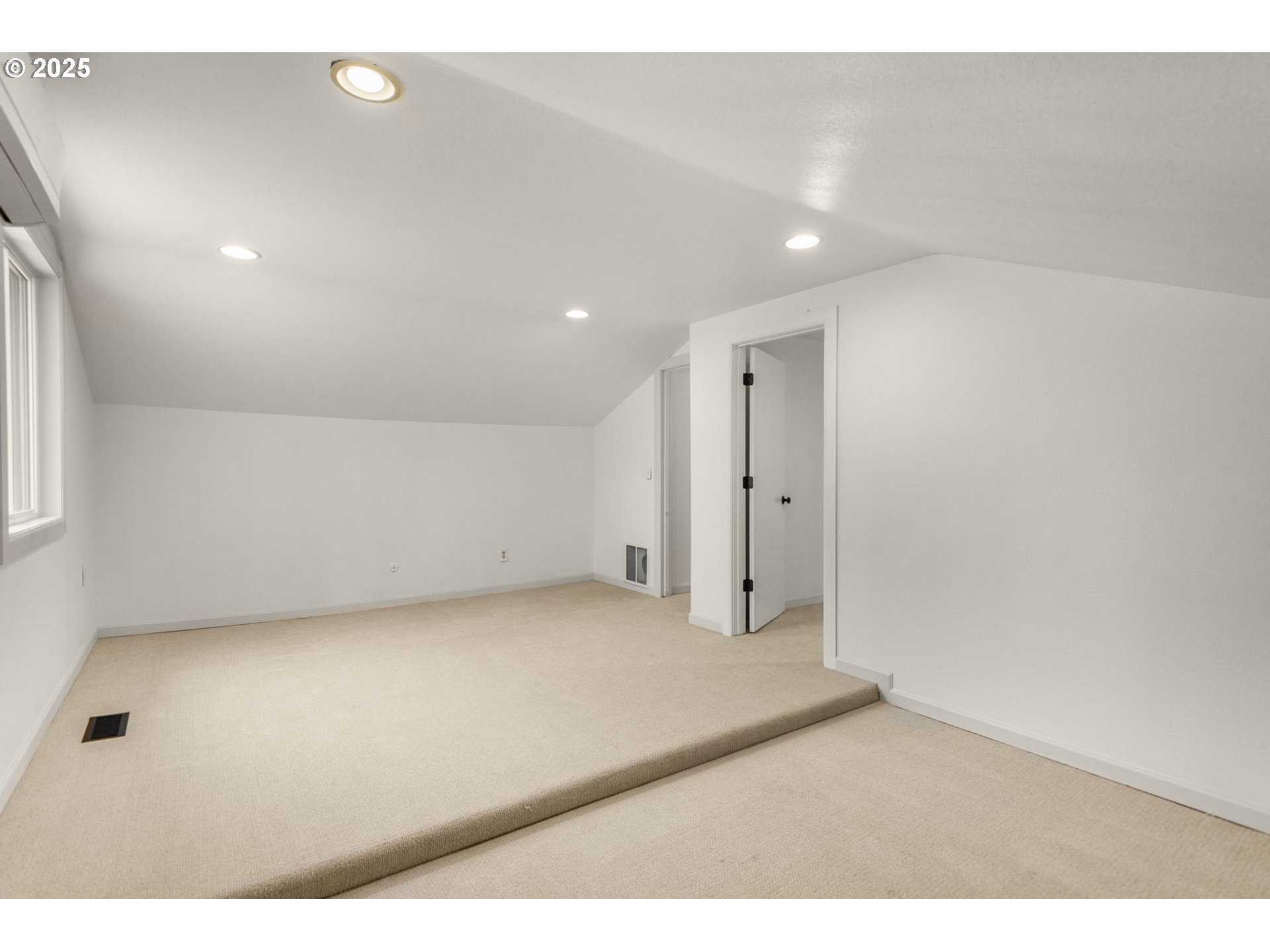 8470 Southwest Godwin Court Portland, OR 97223 - Photo 18 of 20 Gallery Image 18