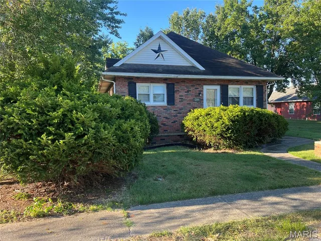 $121,500 | 208 Henrietta Street, Gillespie, IL 62033