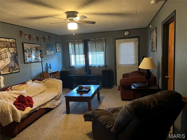 $121,500 | 208 Henrietta Street, Gillespie, IL 62033