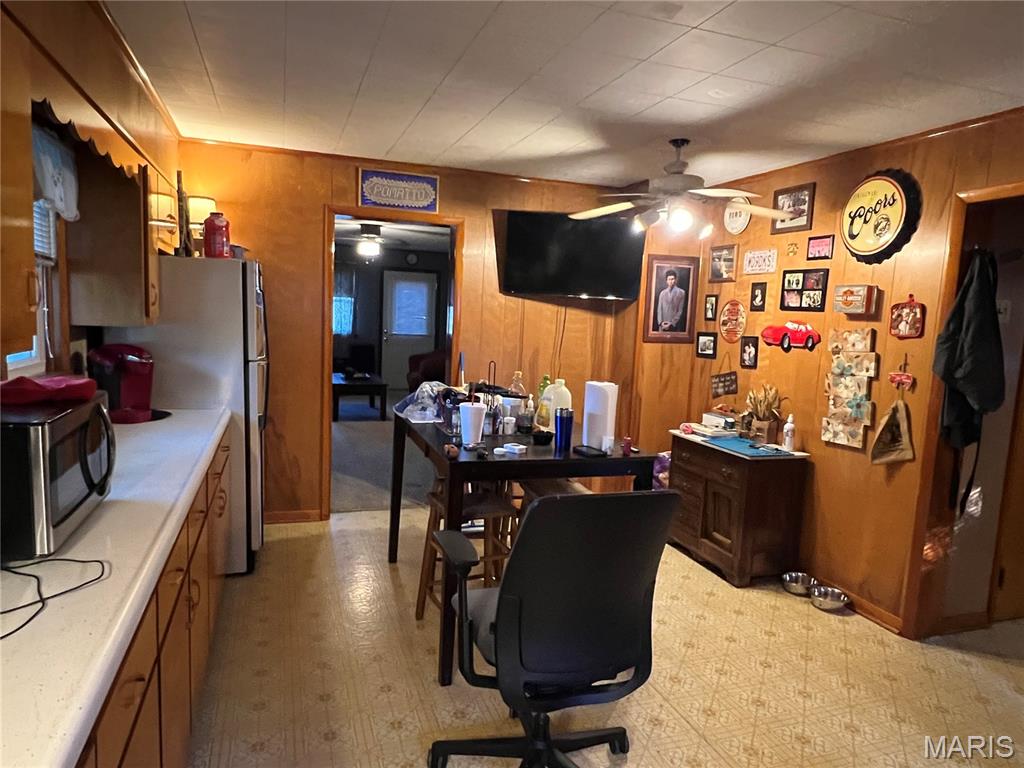 208 Henrietta Street Gillespie, IL 62033 - Photo 8 of 11