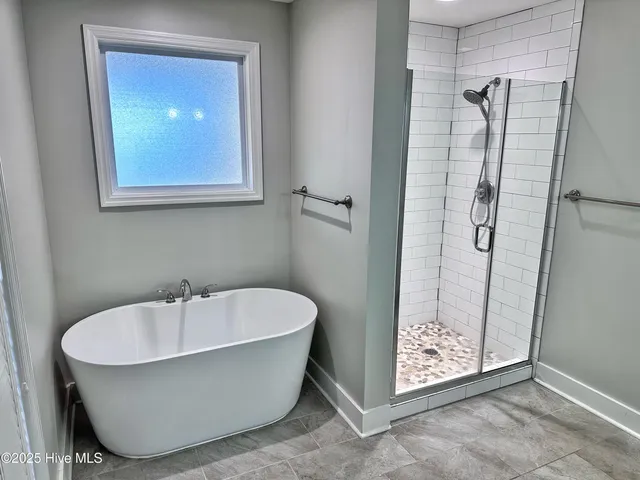 $2,400 | 304 Chisholm Trail, Jacksonville, NC 28546