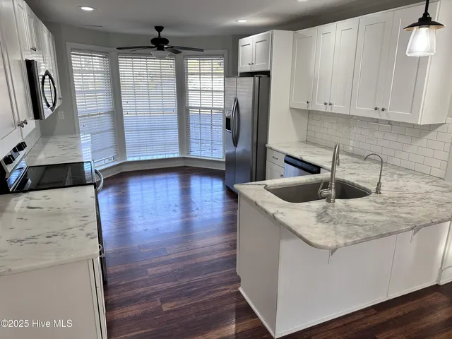 $2,400 | 304 Chisholm Trail, Jacksonville, NC 28546