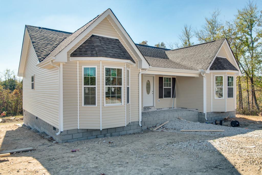 984 Hooper Road Charlotte, TN 37036 - Photo 3 of 24 Gallery Image 3