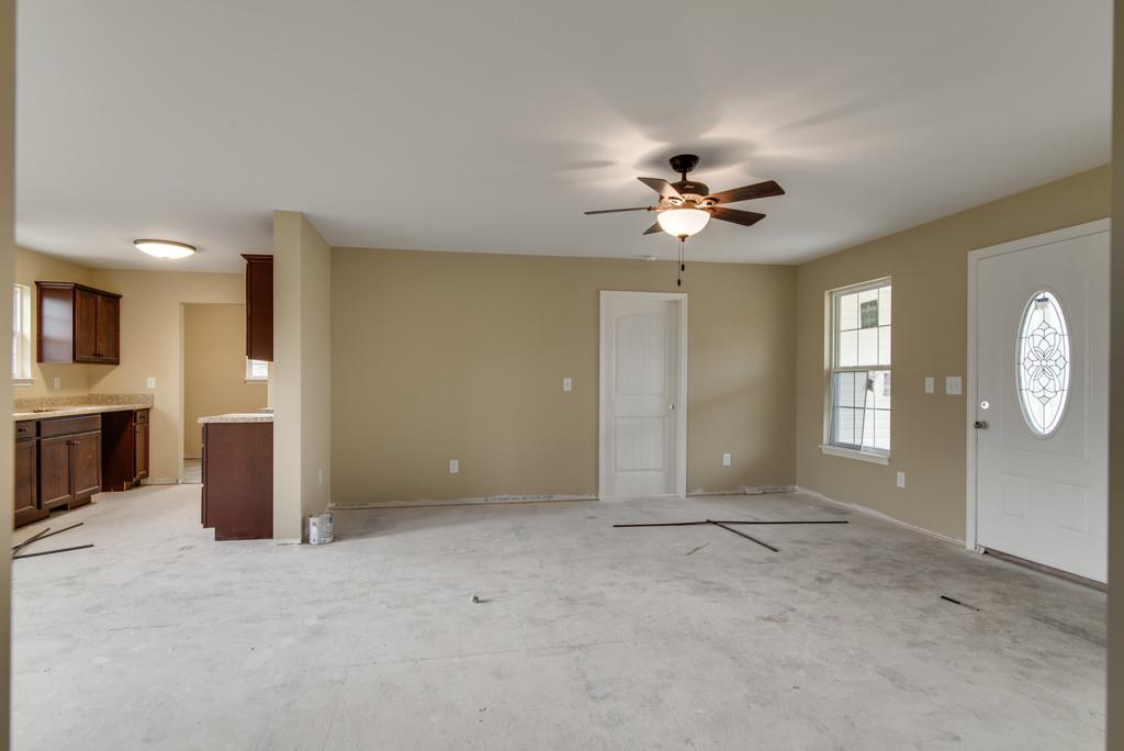 984 Hooper Road Charlotte, TN 37036 - Photo 5 of 24 Gallery Image 5