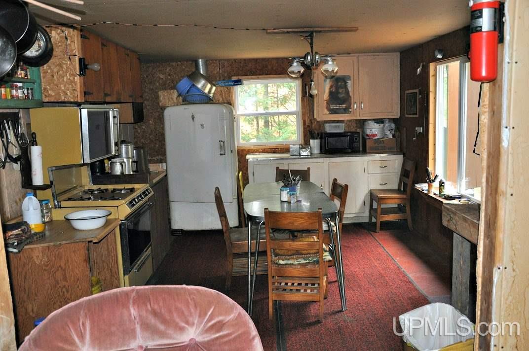 5100 Unnamed Woods Road Osseo, MI 54758 - Photo 11 of 33