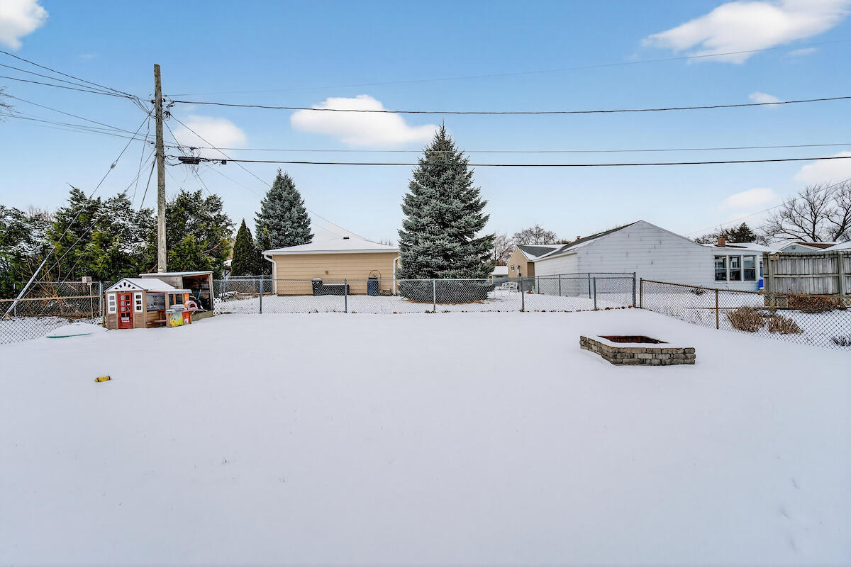 2859 South 66th Street Milwaukee, WI 53219 - Photo 19 of 22 Yard2