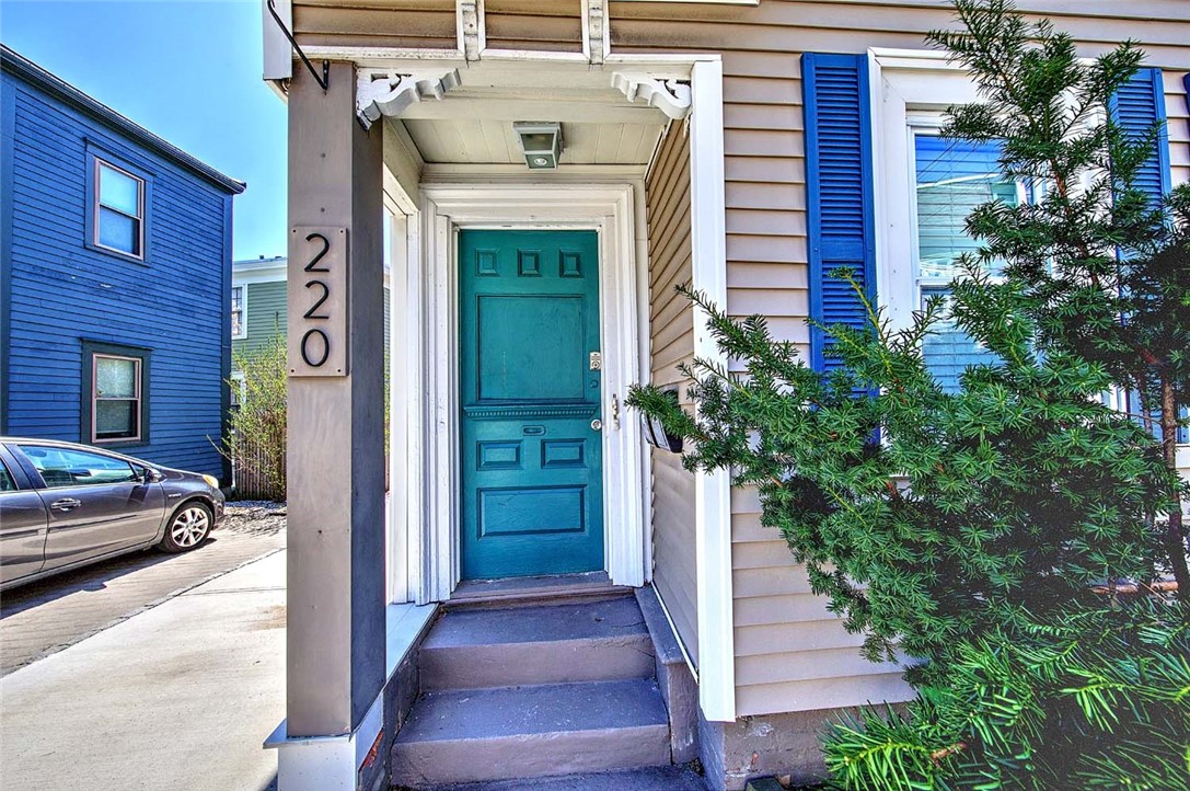 220 Carpenter Street, Unit 2 Providence, RI 02903 - Photo 20 of 24 Front door
