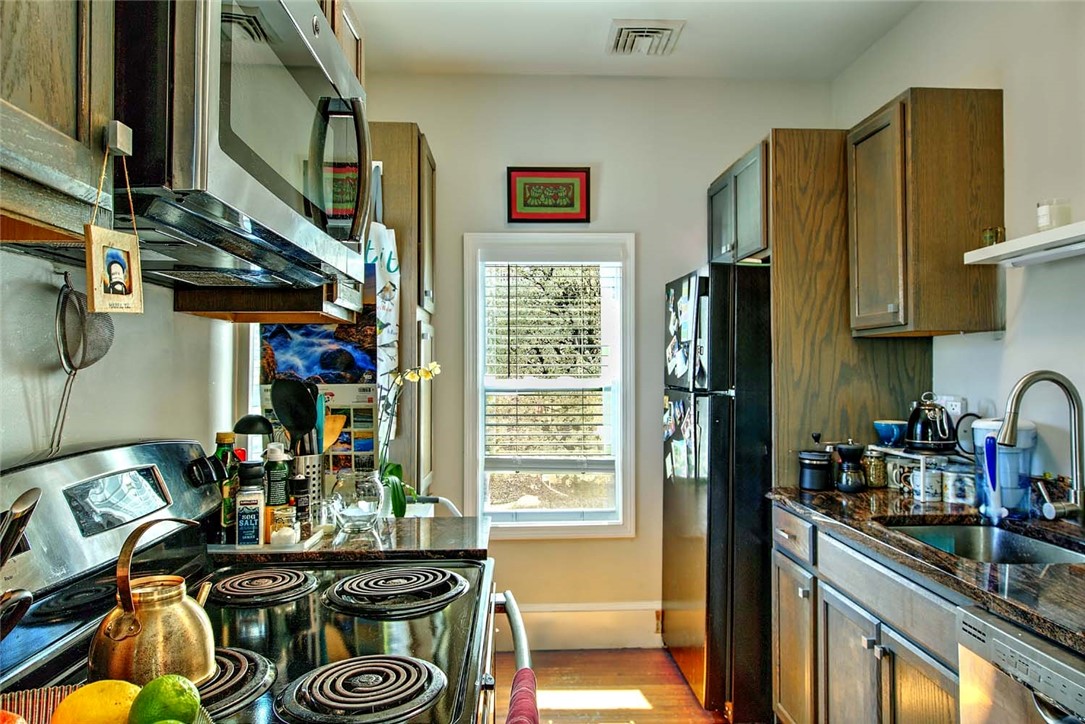 220 Carpenter Street, Unit 2 Providence, RI 02903 - Photo 8 of 24