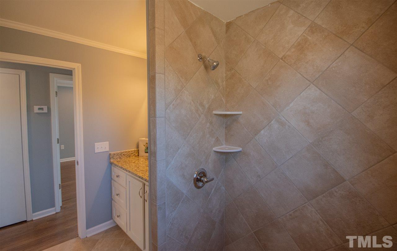 4703 Mebane Oaks Road Mebane, NC 27302 - Photo 18 of 30 Bathroom