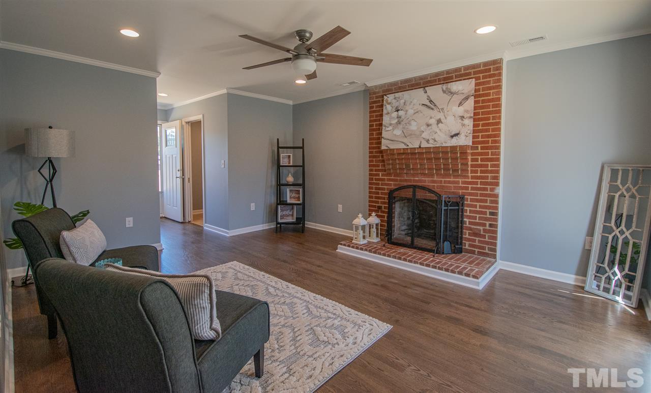4703 Mebane Oaks Road Mebane, NC 27302 - Photo 8 of 30 Family Room