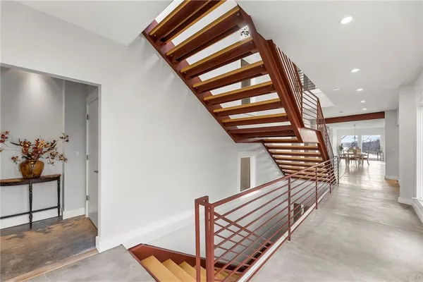 $1,499,000 | 16371 Lake Point Drive, Bonner Springs, KS 66012