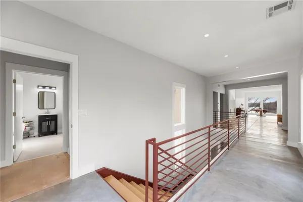 $1,350,000 | 16371 Lake Point Drive, Bonner Springs, KS 66012