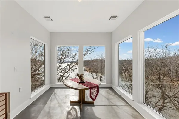 $1,499,000 | 16371 Lake Point Drive, Bonner Springs, KS 66012