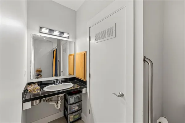 $1,499,000 | 16371 Lake Point Drive, Bonner Springs, KS 66012