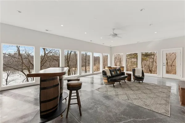 $1,499,000 | 16371 Lake Point Drive, Bonner Springs, KS 66012