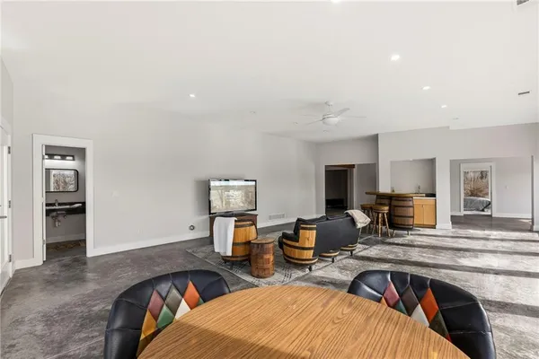 $1,499,000 | 16371 Lake Point Drive, Bonner Springs, KS 66012