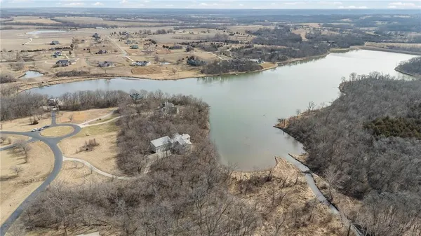 $1,499,000 | 16371 Lake Point Drive, Bonner Springs, KS 66012