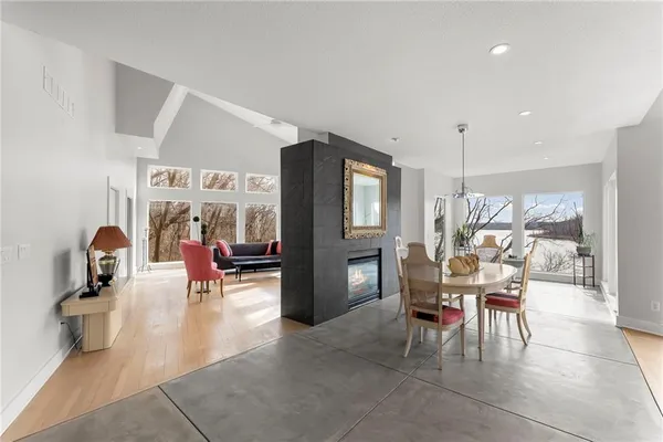 $1,499,000 | 16371 Lake Point Drive, Bonner Springs, KS 66012