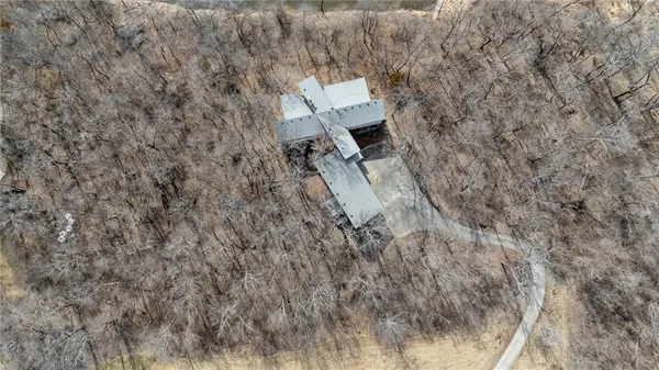$1,350,000 | 16371 Lake Point Drive, Bonner Springs, KS 66012