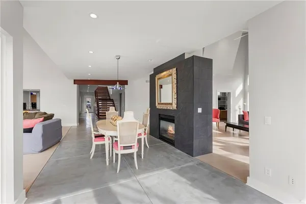 $1,499,000 | 16371 Lake Point Drive, Bonner Springs, KS 66012