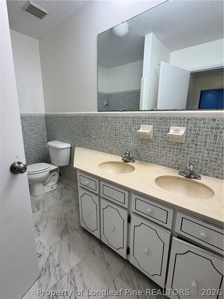 706 Shortridge Road Fayetteville, NC 28303 - Photo 12 of 33