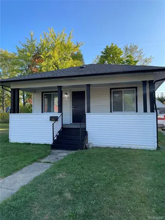 $950 | 2421 Concord Street, Flint, MI 48504
