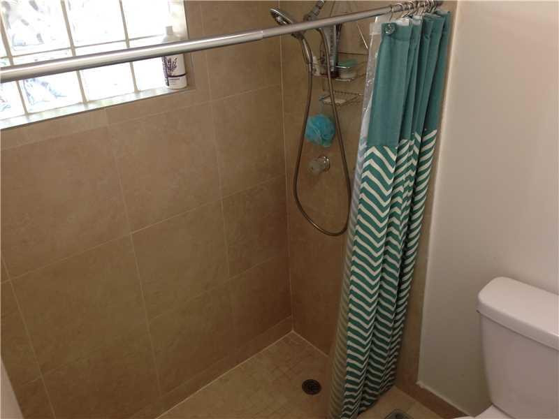 8801 Gatehouse Road, Unit 4 Plantation, FL 33324 - Photo 16 of 19 Bathroom