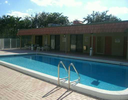 8801 Gatehouse Road, Unit 4 Plantation, FL 33324 - Photo 9 of 19 Pool