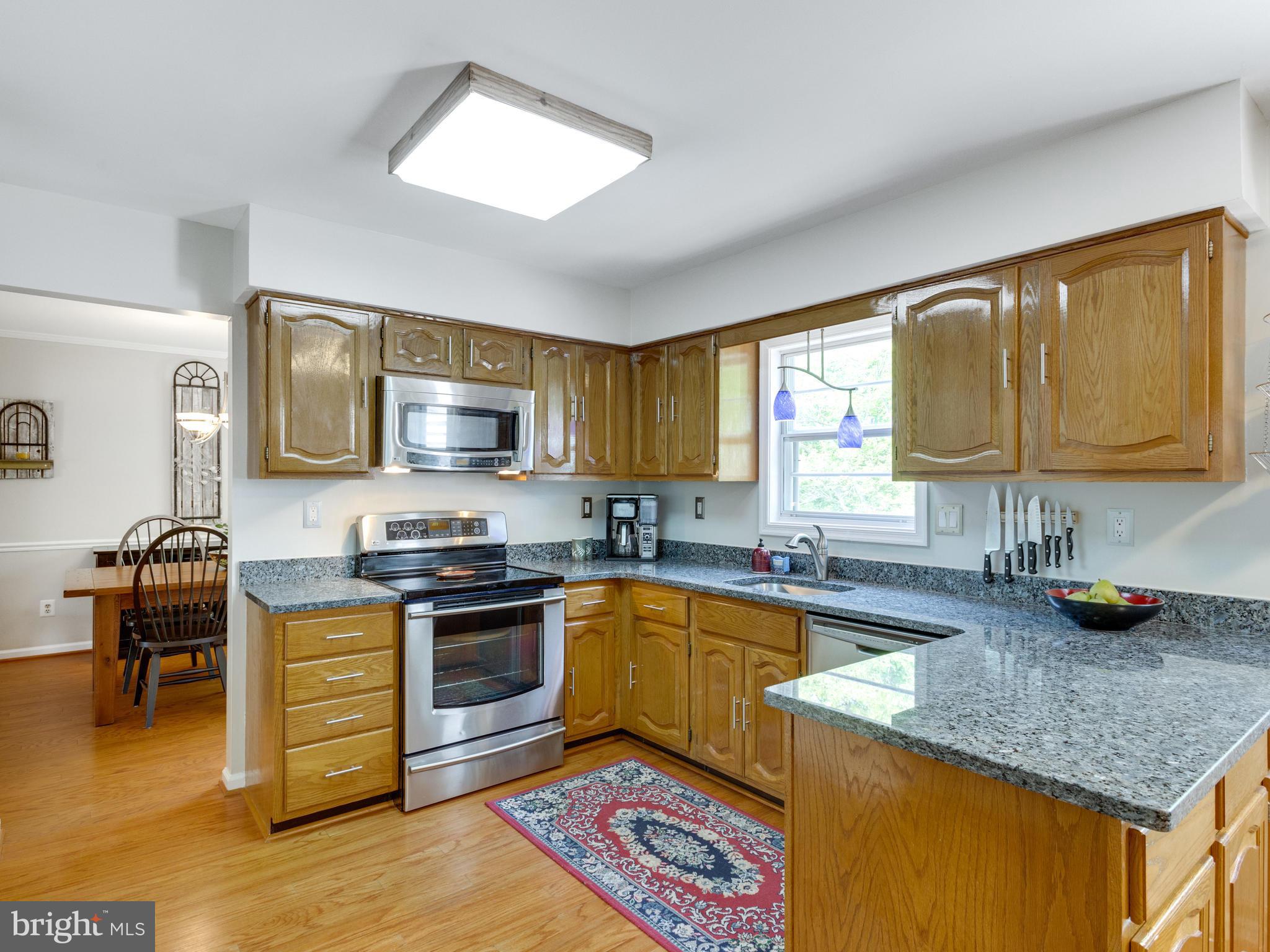 8520 Innisfree Drive Springfield, VA 22153 - Photo 11 of 30 Kitchen