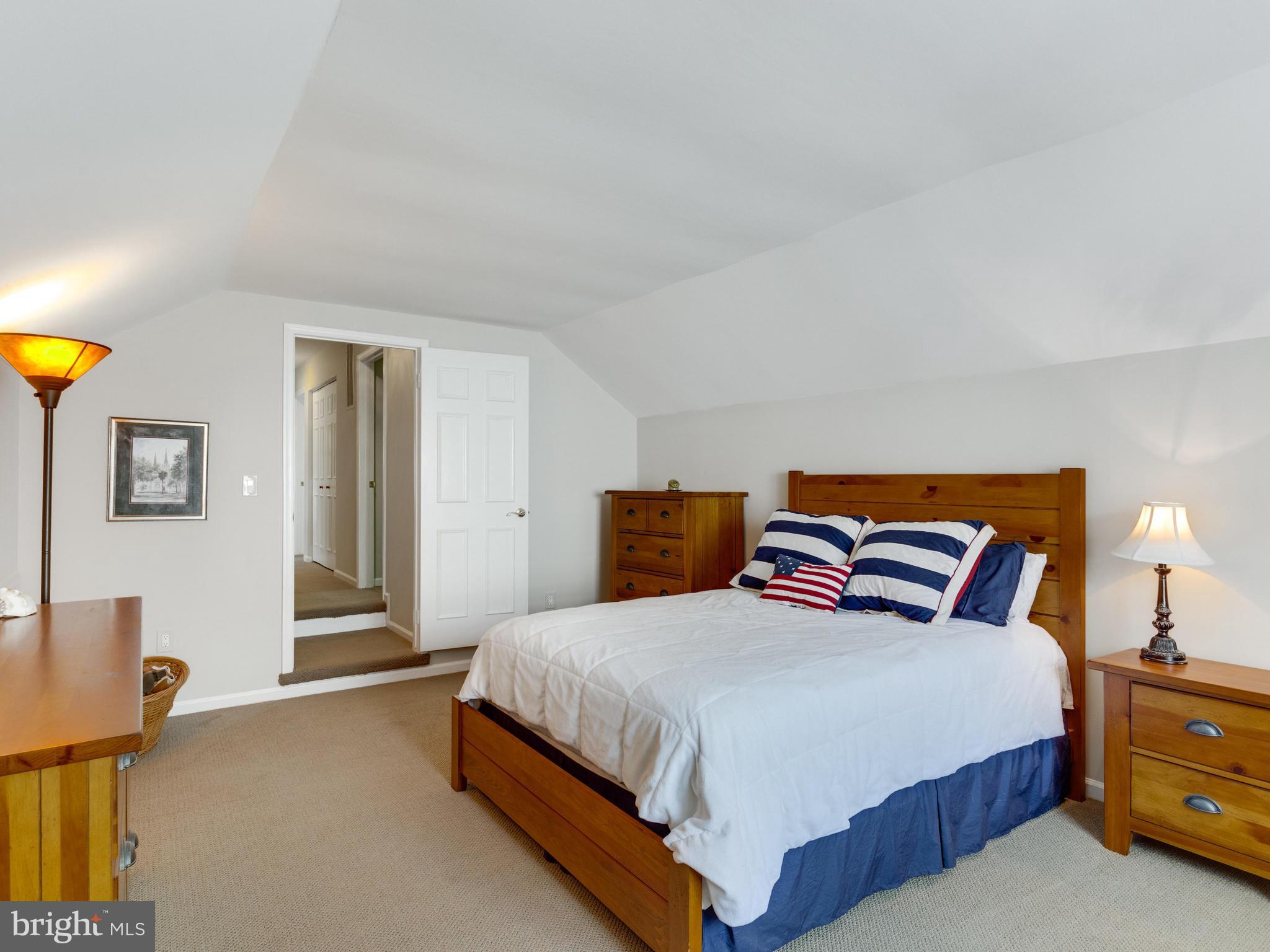 8520 Innisfree Drive Springfield, VA 22153 - Photo 25 of 30 Bedroom