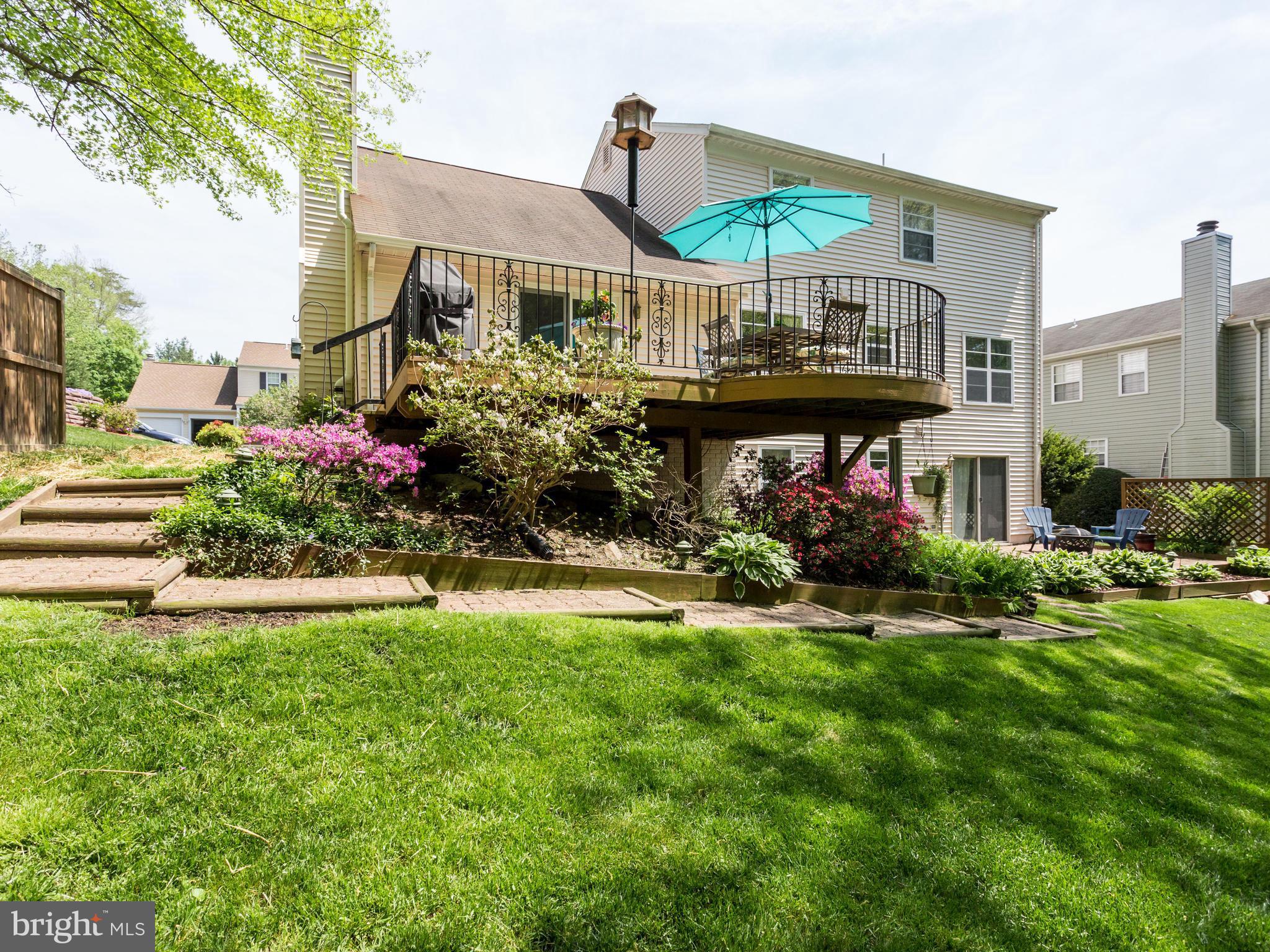 8520 Innisfree Drive Springfield, VA 22153 - Photo 27 of 30 Exterior (Rear)