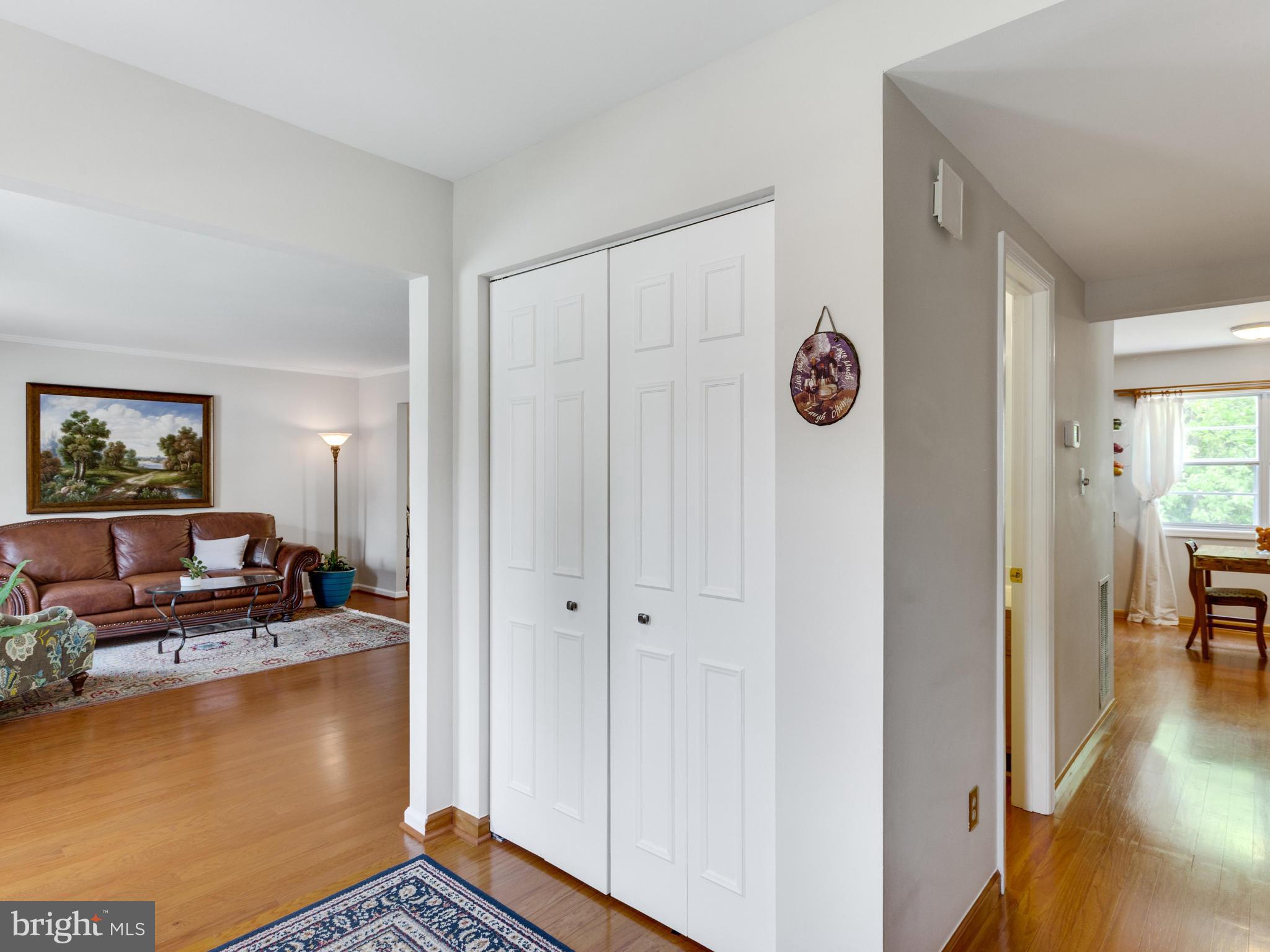 8520 Innisfree Drive Springfield, VA 22153 - Photo 5 of 30 Interior (General)