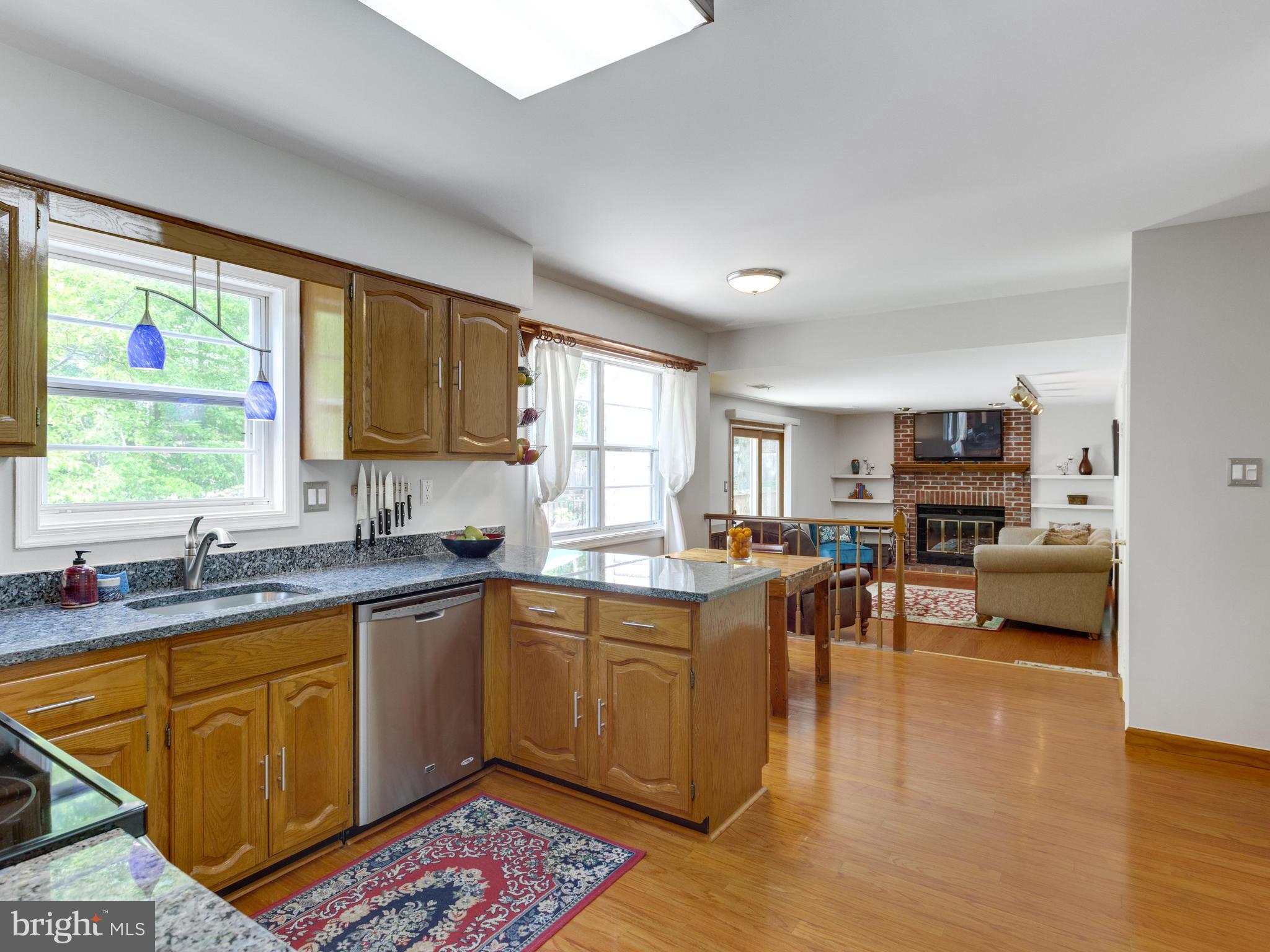 8520 Innisfree Drive Springfield, VA 22153 - Photo 9 of 30 Kitchen