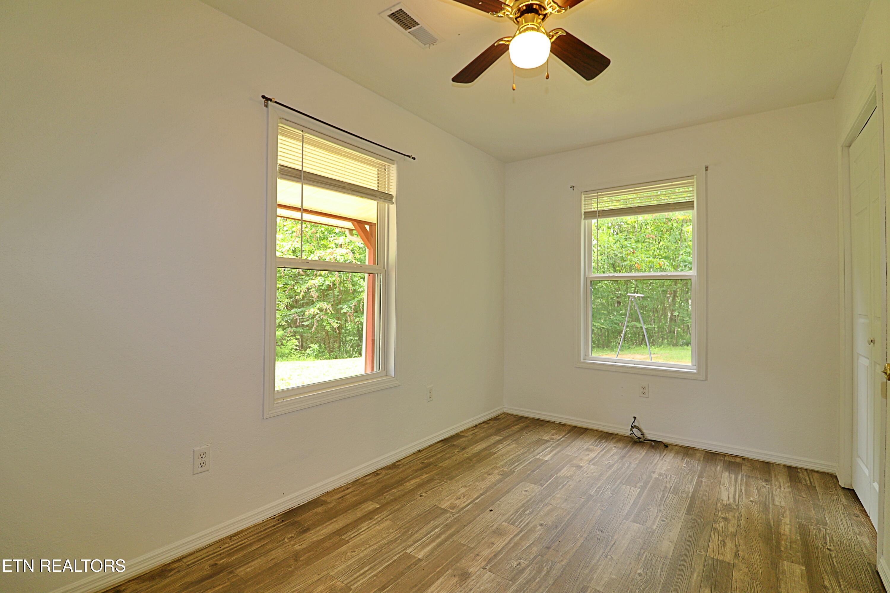 815 Abbott Road Winfield, TN 37892 - Photo 11 of 27 094A1329