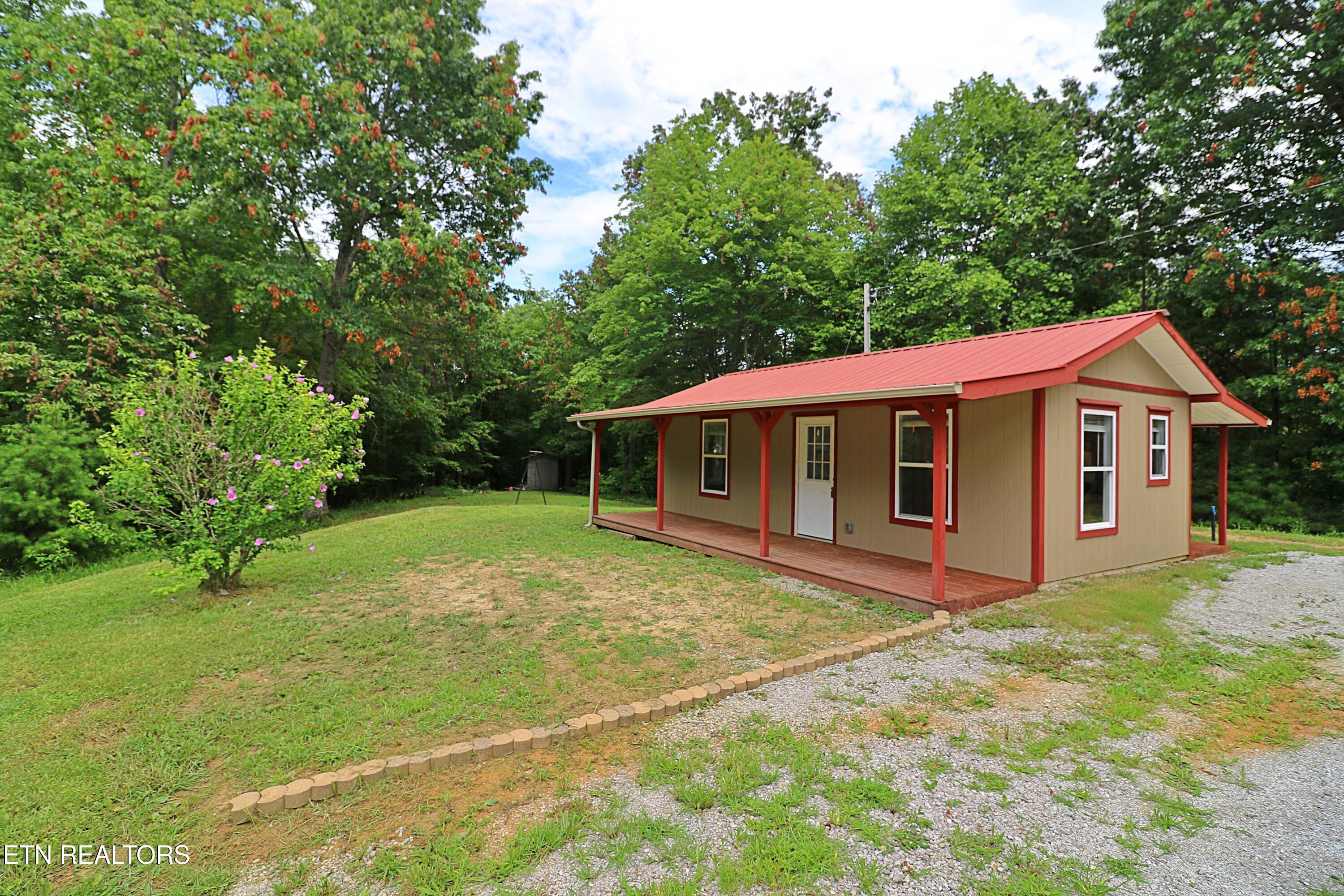 815 Abbott Road Winfield, TN 37892 - Photo 2 of 27 094A1300