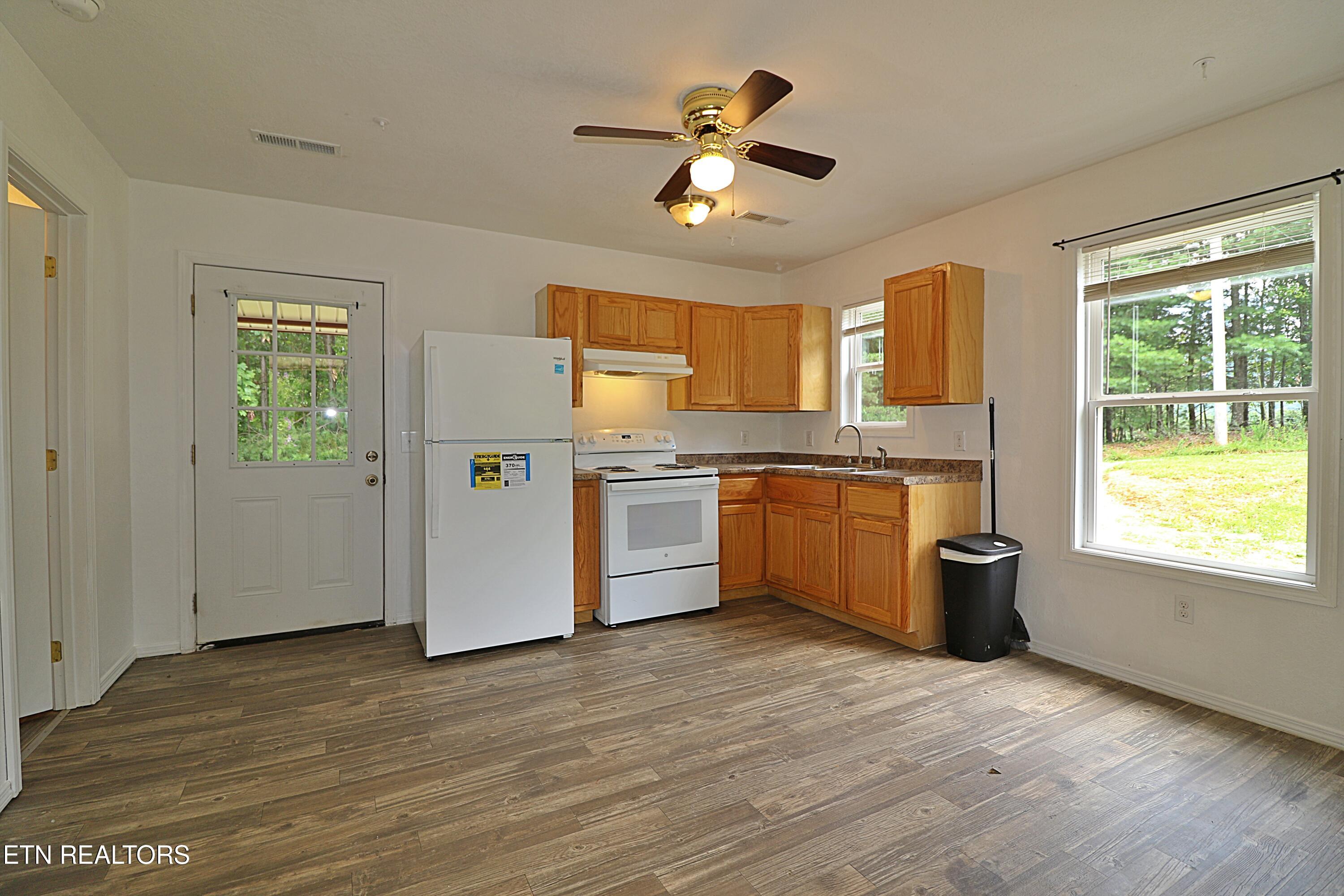 815 Abbott Road Winfield, TN 37892 - Photo 4 of 27 094A1320