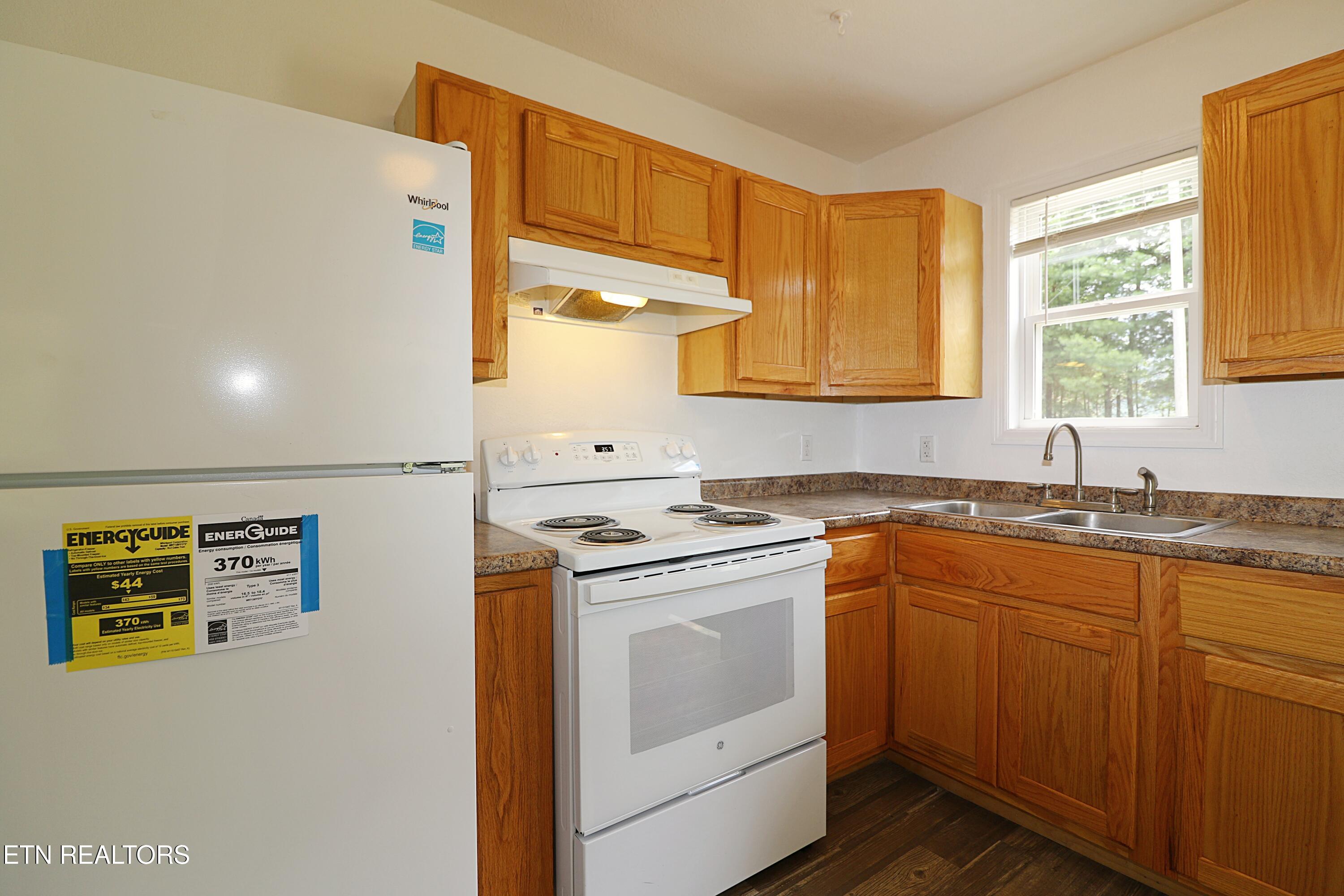 815 Abbott Road Winfield, TN 37892 - Photo 5 of 27 094A1335