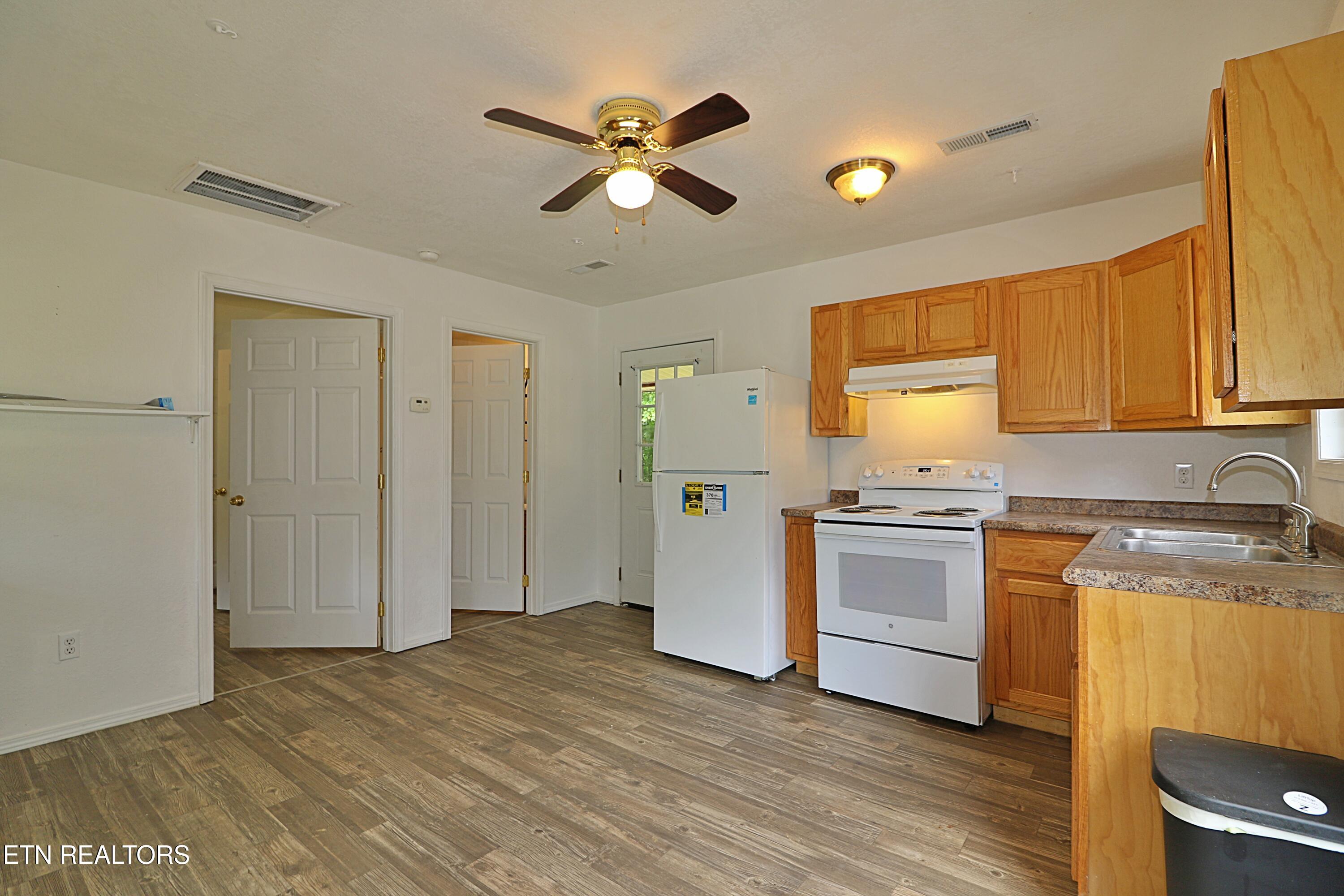 815 Abbott Road Winfield, TN 37892 - Photo 6 of 27 094A1321